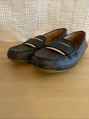 Calvin Klein Leonie signature loafers slip on  Women's brown size 8